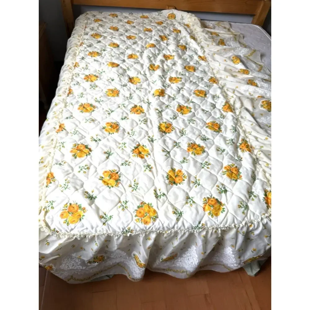 Vtg Twin Ruffled Quilted White Coverlet Yellow Orange Rose Cottagecore Bedspread